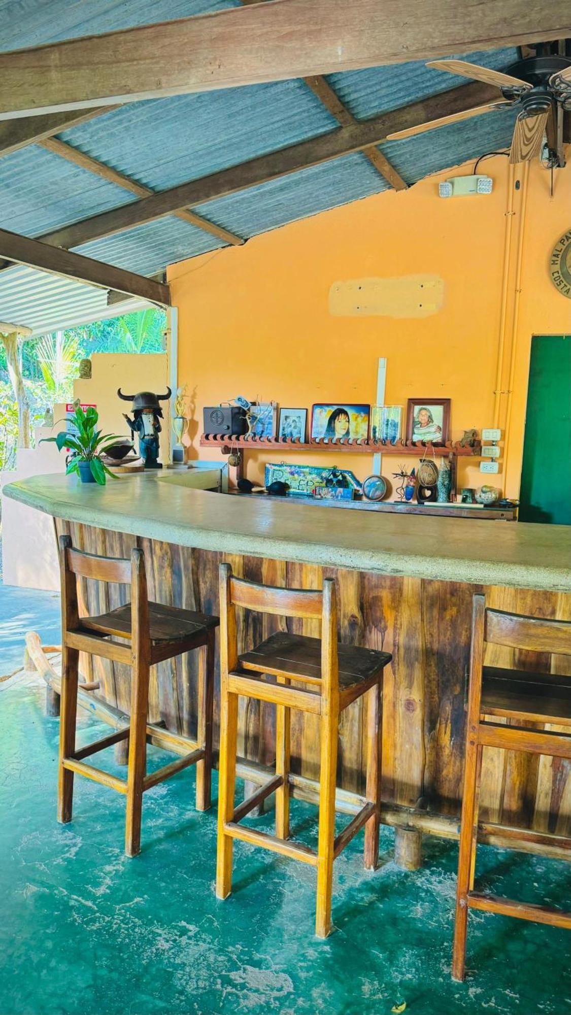 Mal Pais Surf Camp Hotell Playa Santa Teresa  Eksteriør bilde