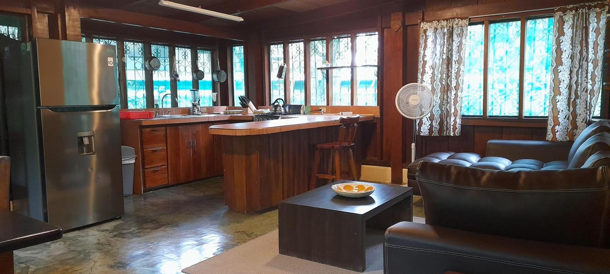 Mal Pais Surf Camp Hotell Playa Santa Teresa  Eksteriør bilde