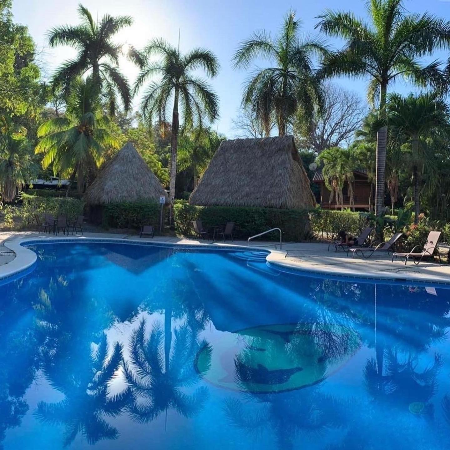Mal Pais Surf Camp Hotell Playa Santa Teresa  Eksteriør bilde